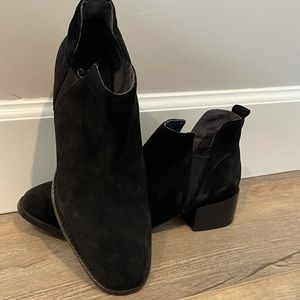 Seychelles black suede ankle boots with heel 8.5